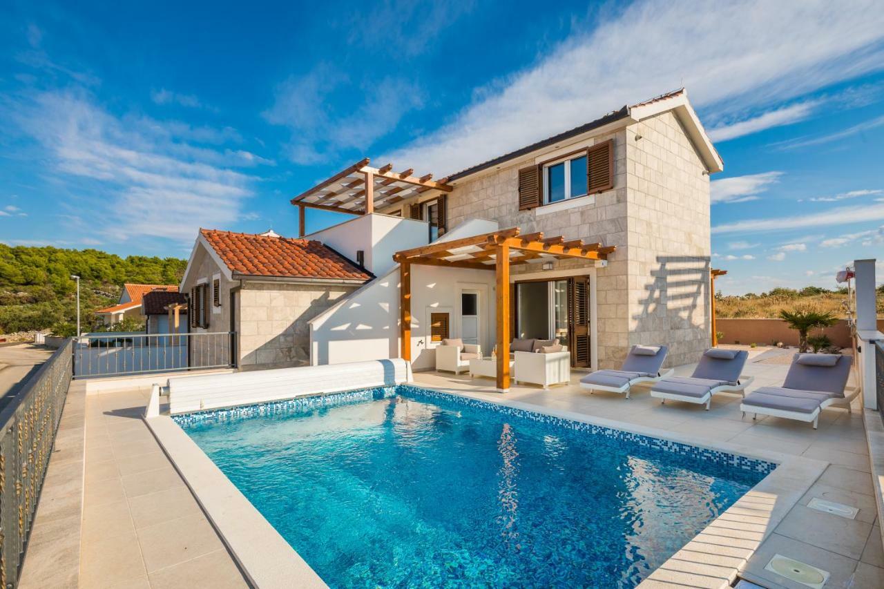 Villa Diomedes With The Sea View And The Pool Rogoznica  Luaran gambar